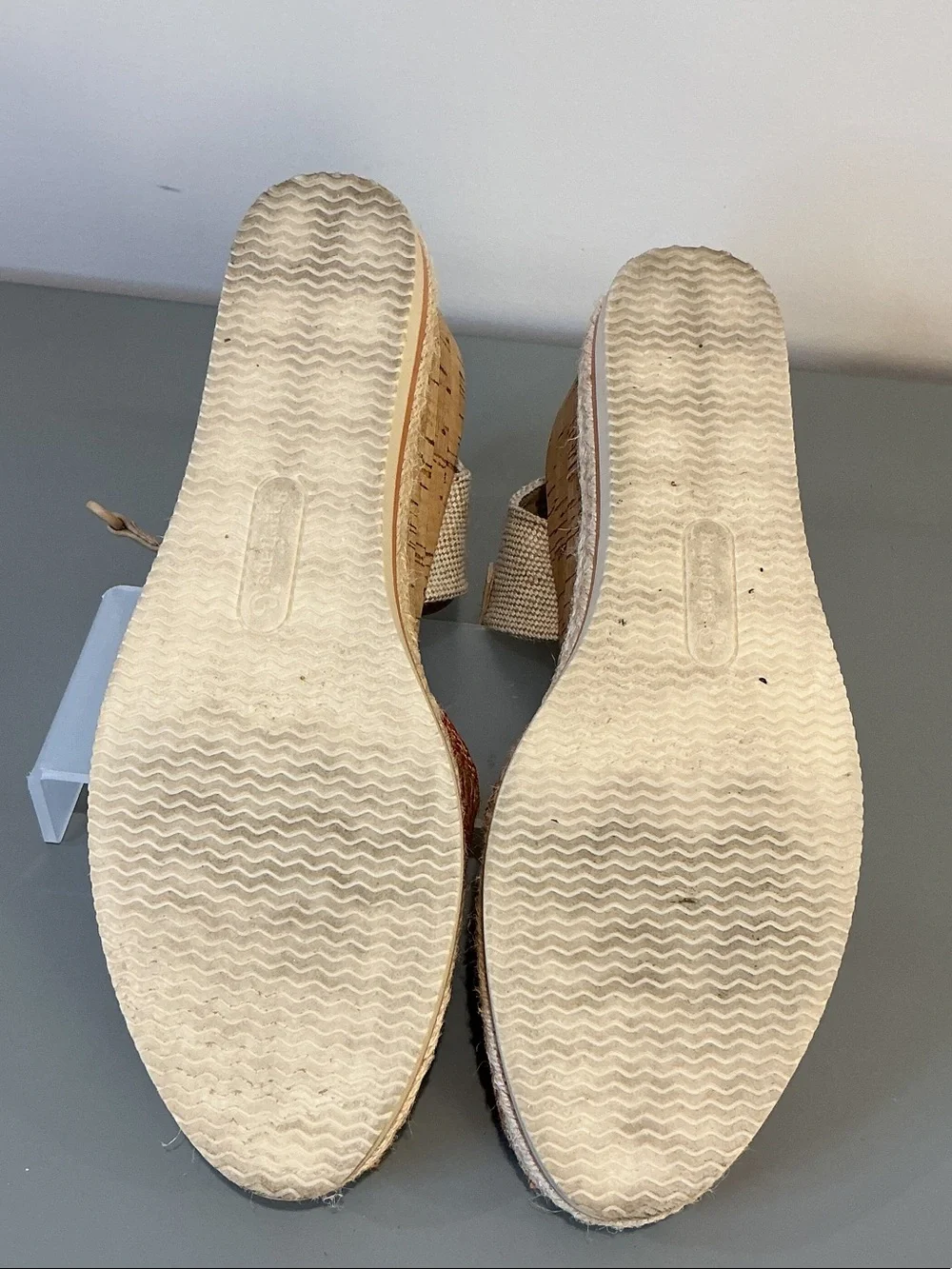 BareTraps Acadia Coral and Tan Wedge Espadrilles, size 7.5
